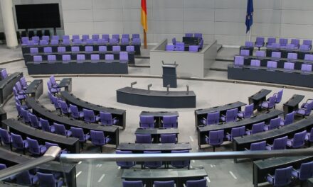 Bundestag: Gauland und die monströse Ignoranz