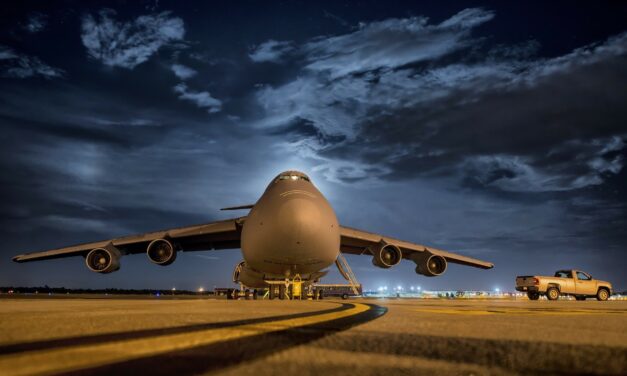 Afghanistan, die Medien und das Flugzeug